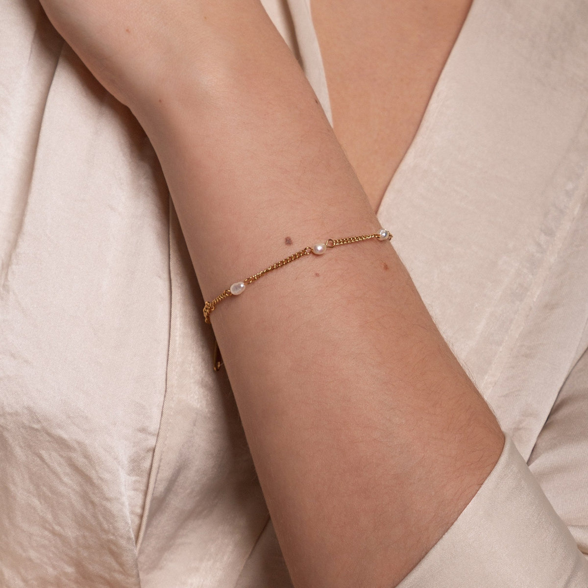 Freshwater Pearl Beaded Chain Bracelet, 18K Gold Stainless Steel, Waterproof - Mari Gavane