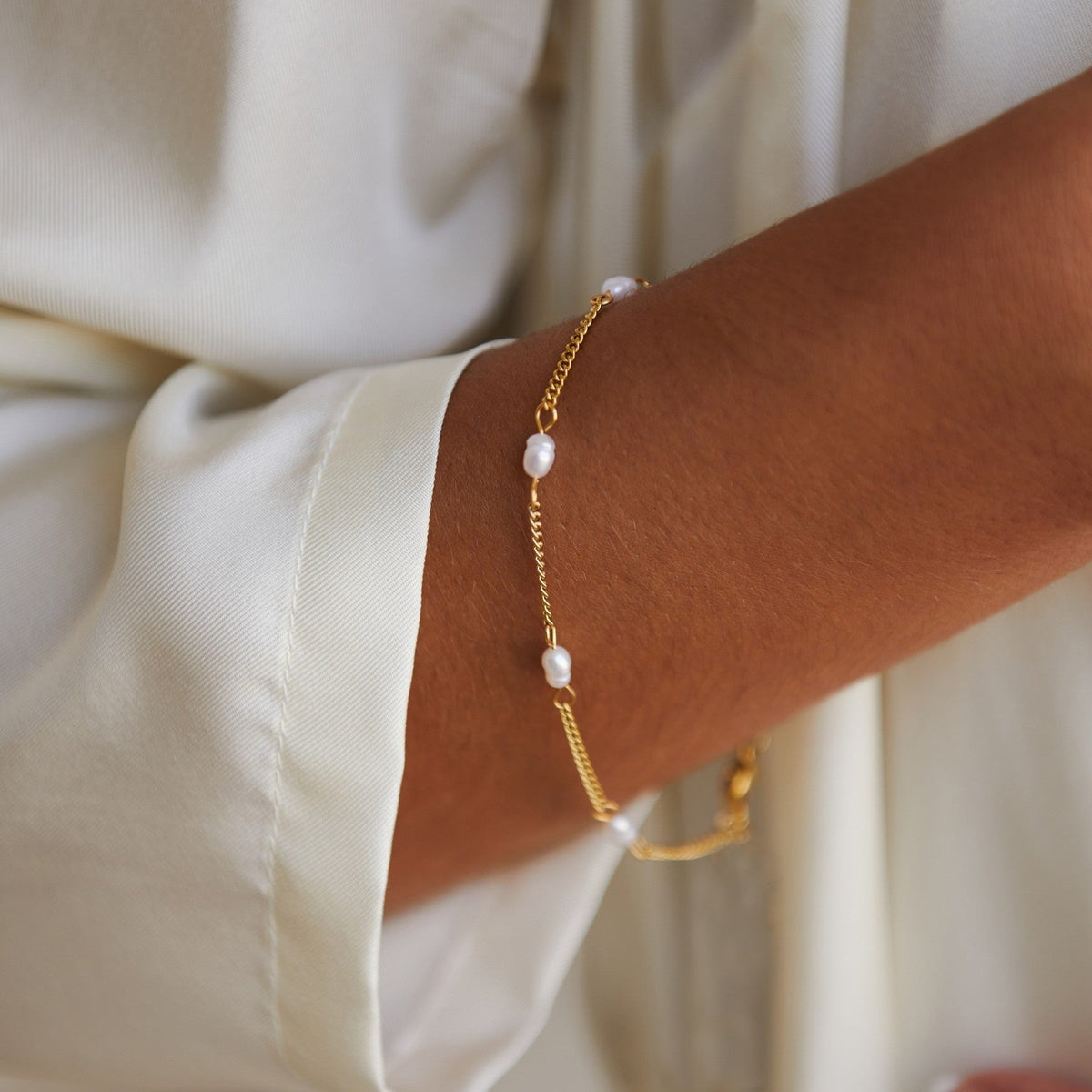 Freshwater Pearl Beaded Chain Bracelet, 18K Gold Stainless Steel, Waterproof - Mari Gavane