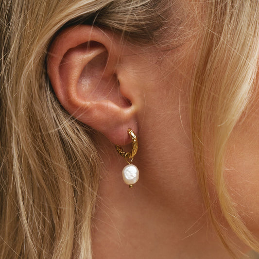 Freshwater Pearl Hammered Hoop Earrings, 18K Gold Stainless Steel, Waterproof - Mari Gavane