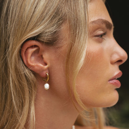 Freshwater Pearl Hammered Hoop Earrings, 18K Gold Stainless Steel, Waterproof - Mari Gavane