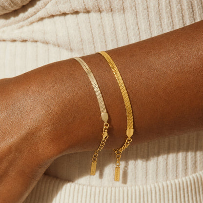 Kauai Herringbone Bracelet – waterproof bracelet by Mari Gavane (view 6)