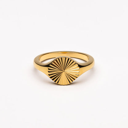 Sun Signet Ring - Mari Gavane