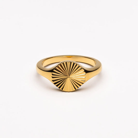 Sun Signet Ring - Mari Gavane